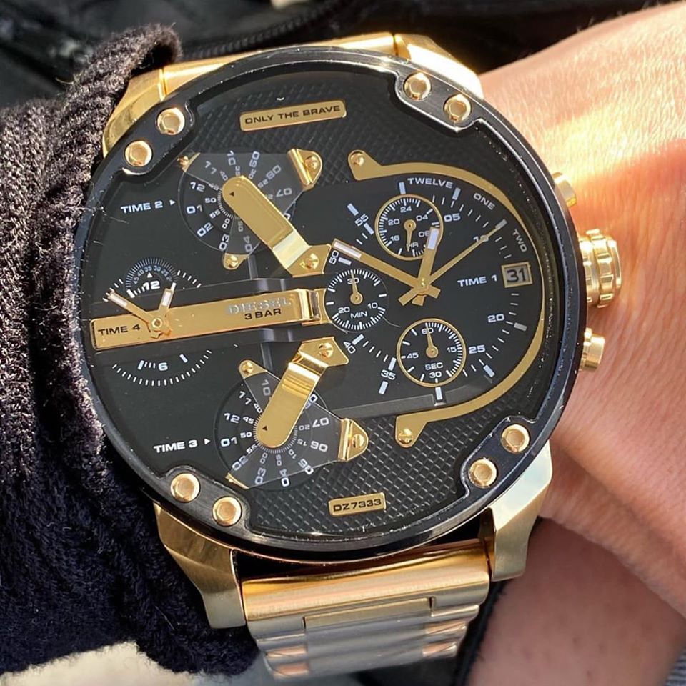 Diesel DZ7333 Mr. Daddy 2.0 Chronograph Men's Watch – Black Dial & Gold Stainless Steel Strap