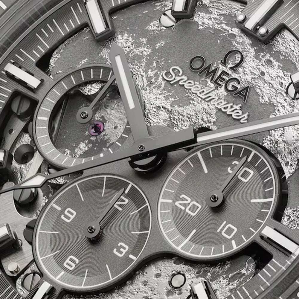 OMEGA Speedmaster Grey Side of the Moon Grey Ceramic 44.25mm - Grey on Fabric Strap