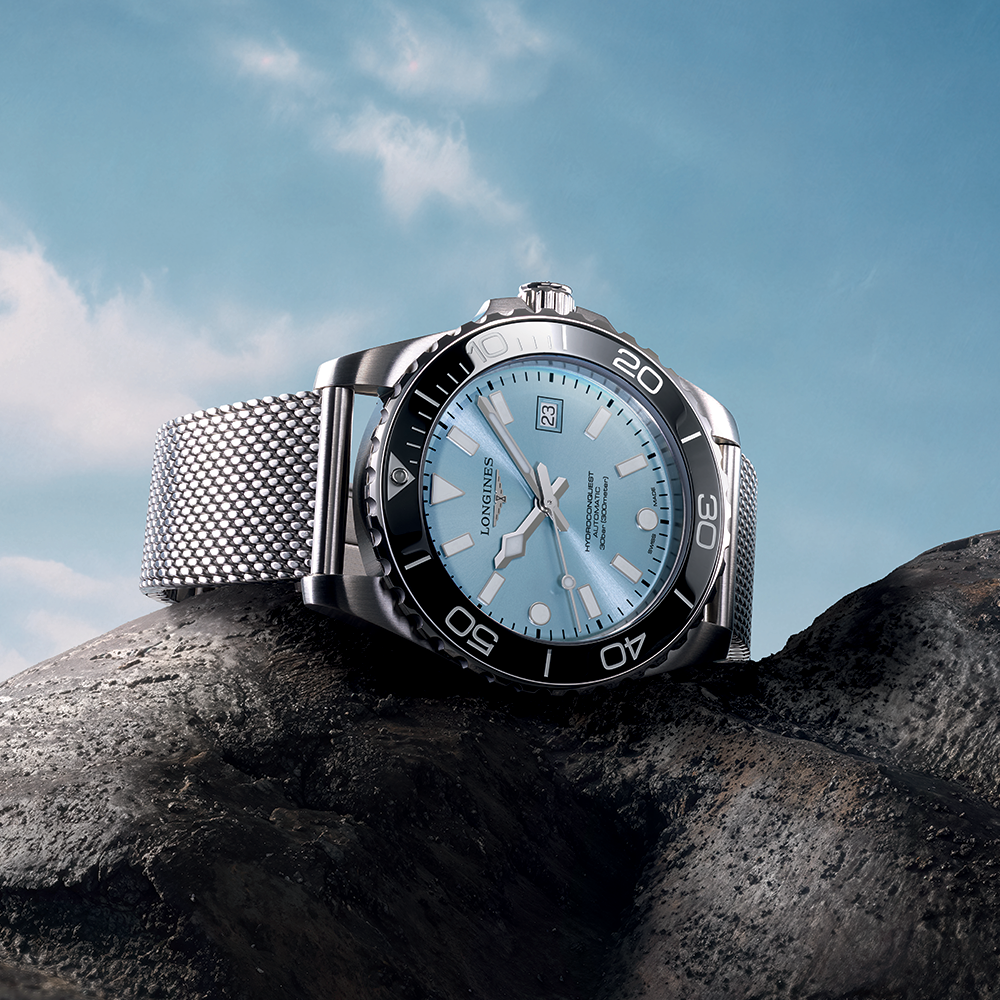 longines HydroConquest 42mm - Blue, Black Bezel on Mesh Bracelet