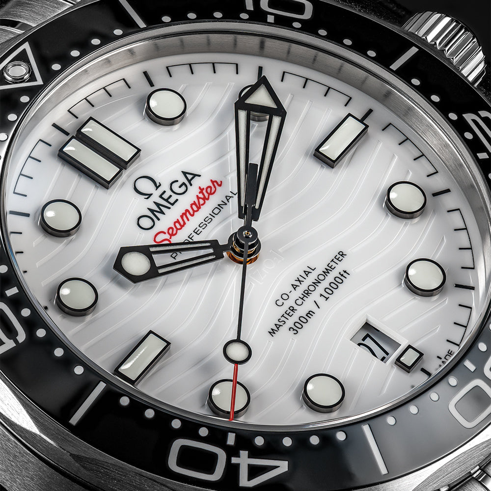 OMEGA Seamaster Diver 300M 42mm - White on Bracelet