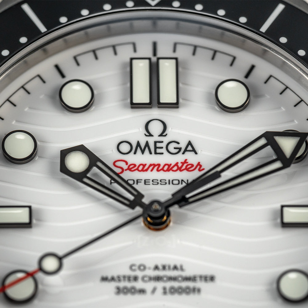 OMEGA Seamaster Diver 300M 42mm - White on Bracelet