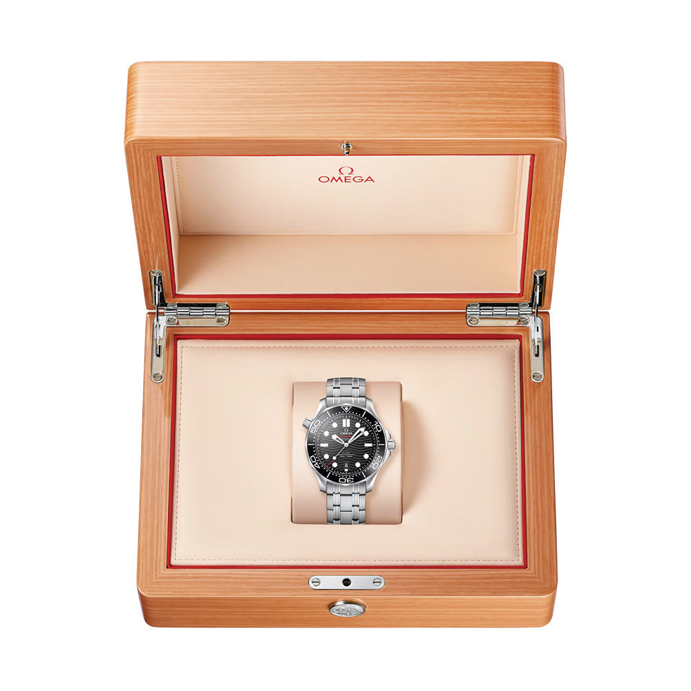 OMEGA Seamaster Diver 300M 42mm - Black on Bracelet
