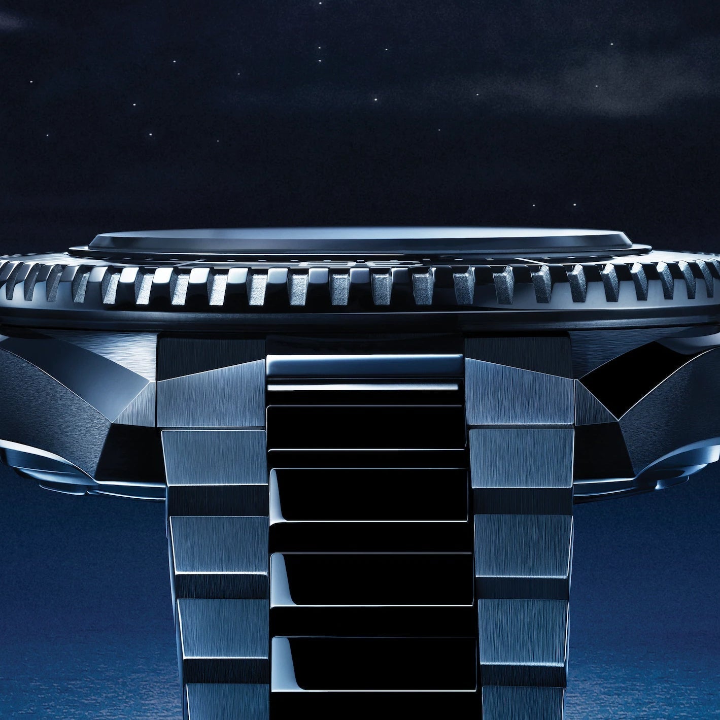 OMEGA Seamaster Planet Ocean 600M 42mm - Black on Bracelet